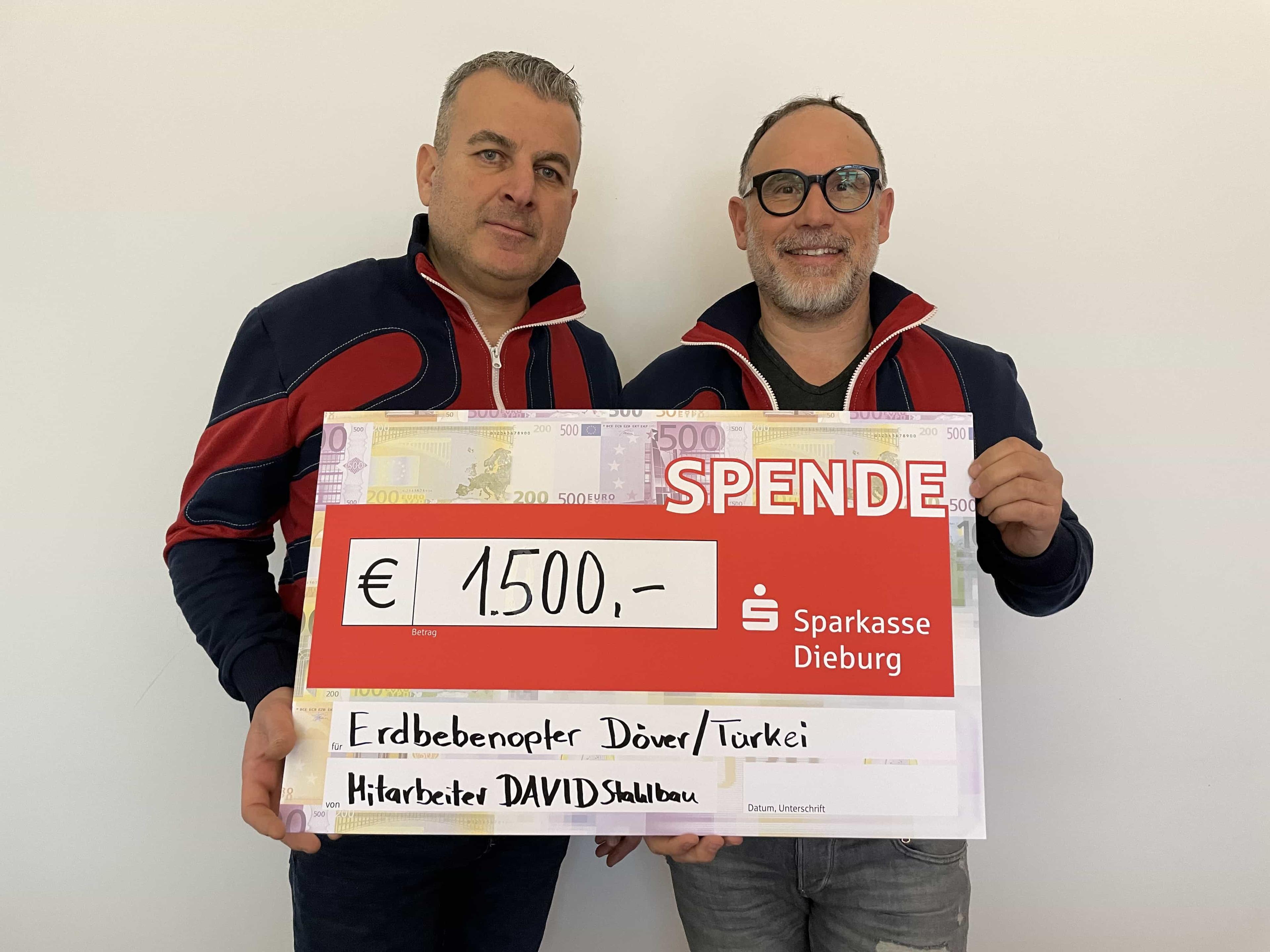 Spende Erdbebenopfer Döver/Türkei 
 Übergabe an Mitarbeiter S. Gökdemir für seinen Heimatort Döver